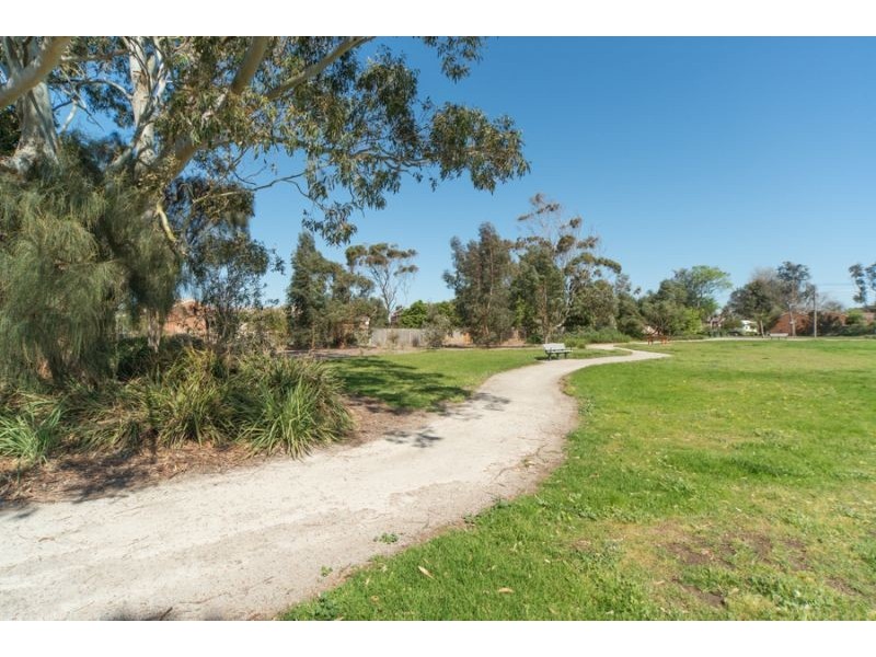 1/14 Carder Avenue, Seaford VIC 3198