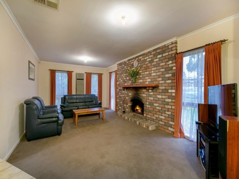 13 Beacon Drive, Langwarrin VIC 3910