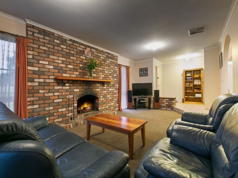 13 Beacon Drive, Langwarrin VIC 3910