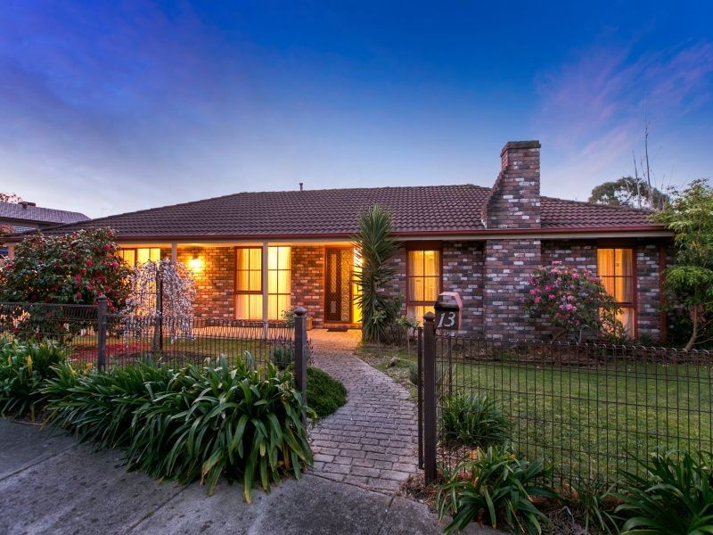13 Beacon Drive, Langwarrin VIC 3910