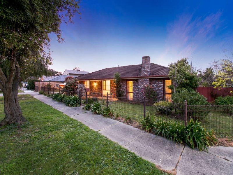 13 Beacon Drive, Langwarrin VIC 3910
