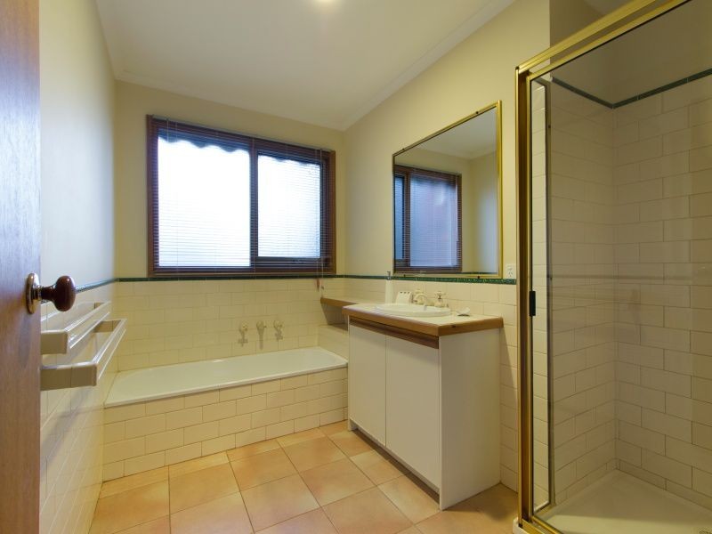 9 Burgess Drive, Langwarrin VIC 3910