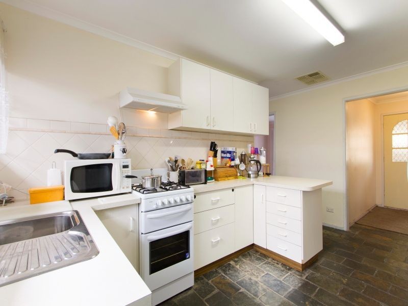 38 Whimbrel Crescent, Carrum Downs VIC 3201