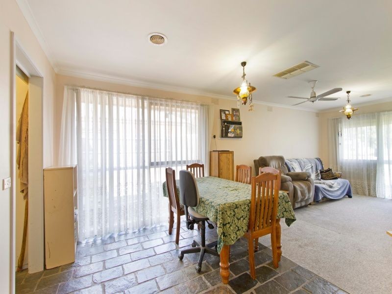 38 Whimbrel Crescent, Carrum Downs VIC 3201
