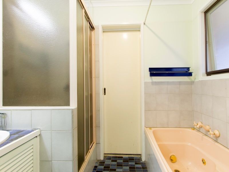 38 Whimbrel Crescent, Carrum Downs VIC 3201