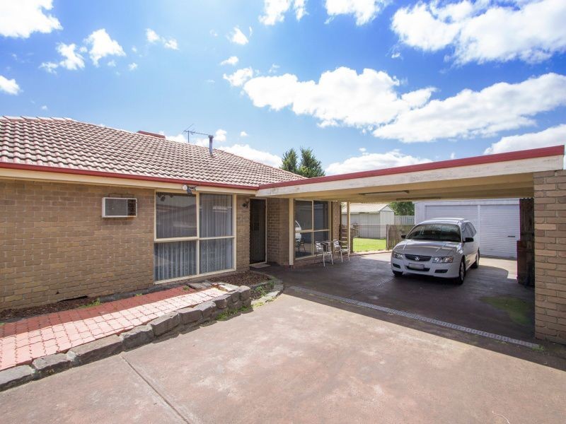 38 Whimbrel Crescent, Carrum Downs VIC 3201