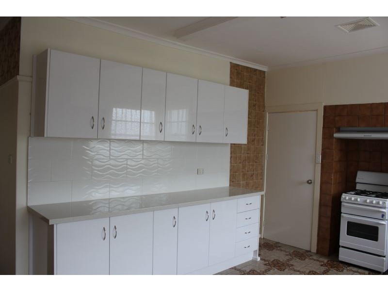 7 McMahons Road, Frankston VIC 3199