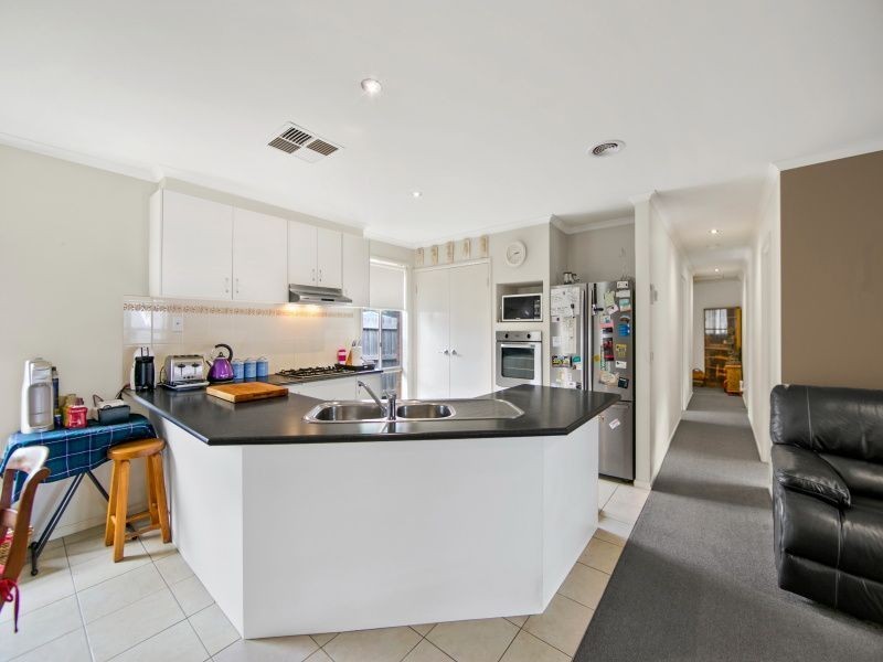 35 Trinity Drive, Langwarrin VIC 3910