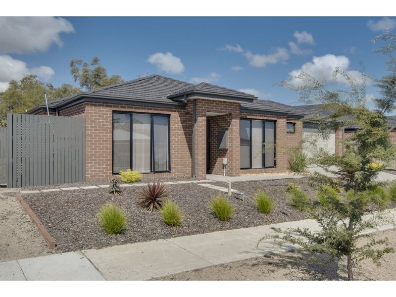 25 Aqueduct Road, Langwarrin VIC 3910
