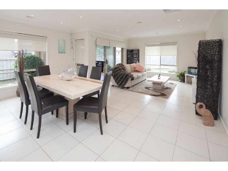 35 Waterhouse Way, Cranbourne South VIC 3977