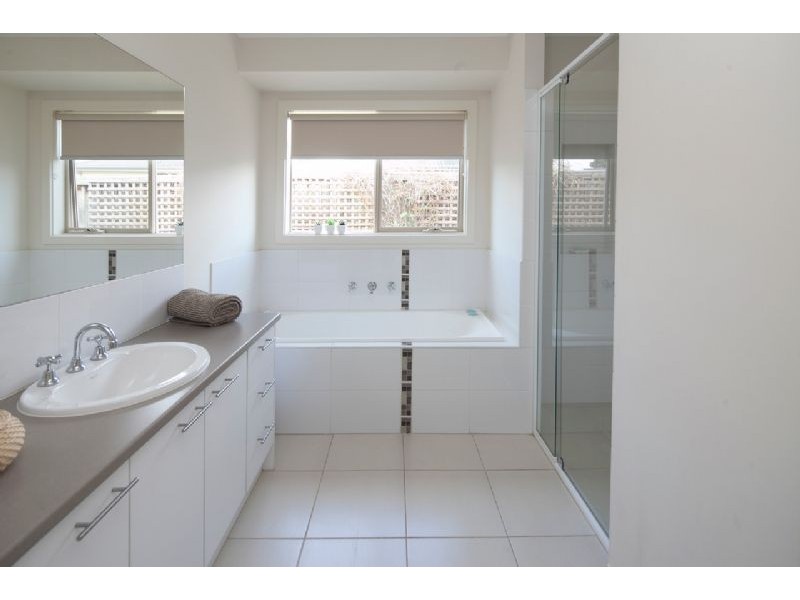 35 Waterhouse Way, Cranbourne South VIC 3977