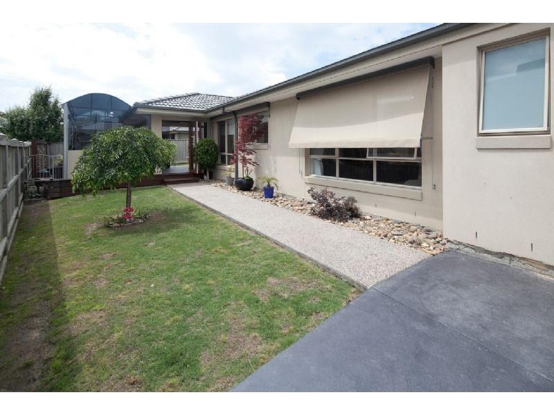 35 Waterhouse Way, Cranbourne South VIC 3977