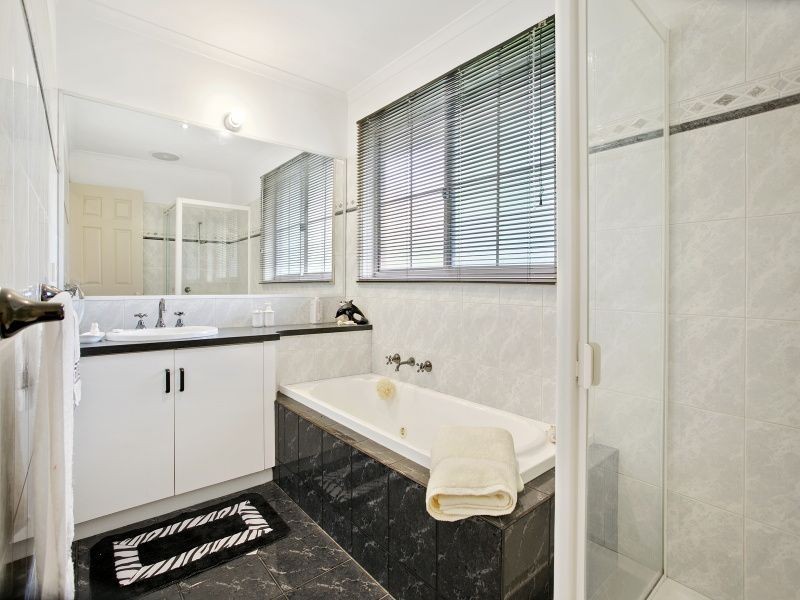 13 Manuka Mews, Langwarrin VIC 3910