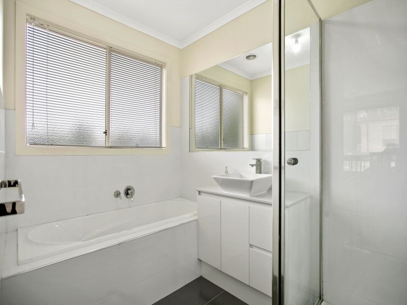 5/2 Edward St, Langwarrin VIC 3910