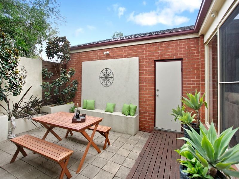 5/2 Edward St, Langwarrin VIC 3910