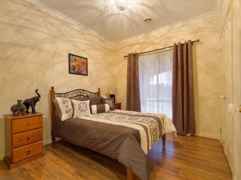 2 Bridgewater Court, Langwarrin VIC 3910