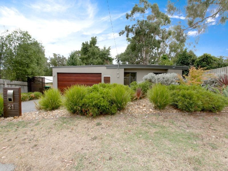 21 Paterson Avenue, Langwarrin VIC 3910