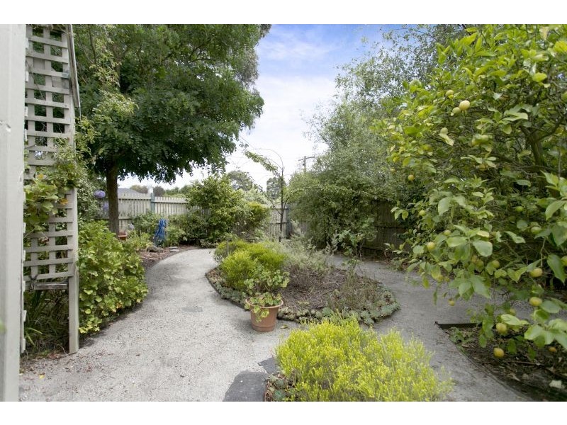 16 Lloyd St, Langwarrin VIC 3910