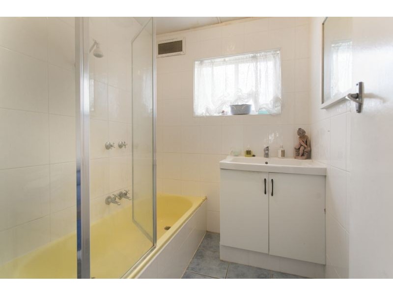 16 Lloyd St, Langwarrin VIC 3910