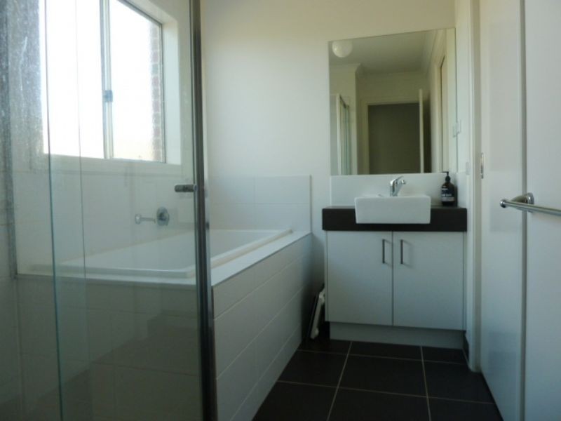 18 Newcastle Way, Langwarrin VIC 3910