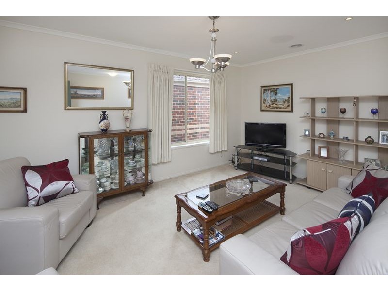 7 Francis Crescent, Langwarrin VIC 3910