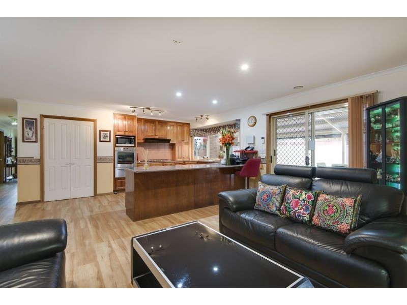 7 Knott Court, Langwarrin VIC 3910