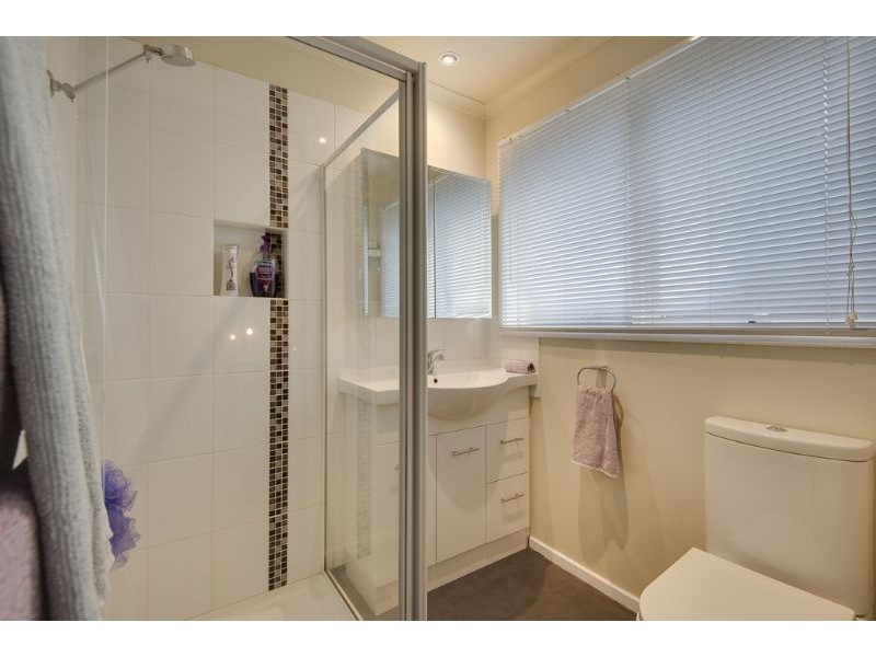 33 Dunn Crescent, Langwarrin VIC 3910