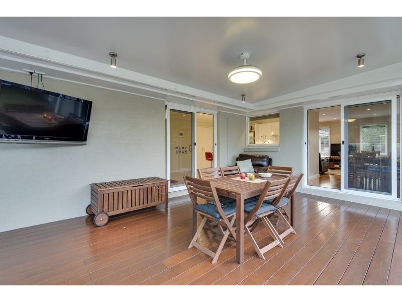 33 Dunn Crescent, Langwarrin VIC 3910