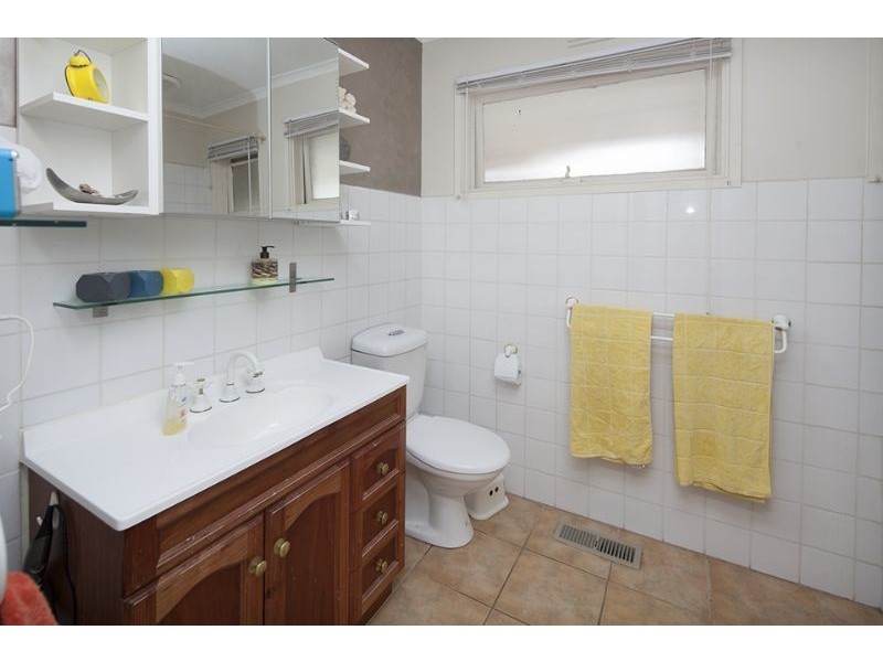 2 Knott Court, Langwarrin VIC 3910