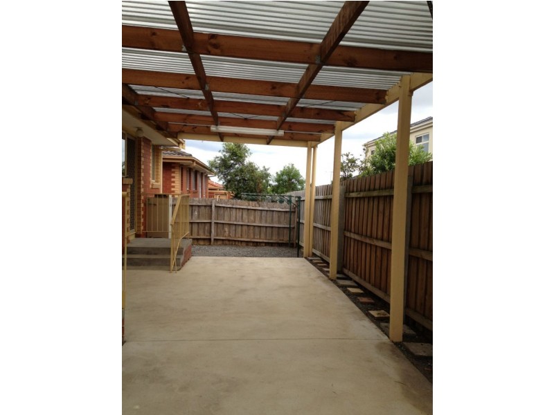 8/5 Pinewood Drive, Carrum Downs VIC 3201