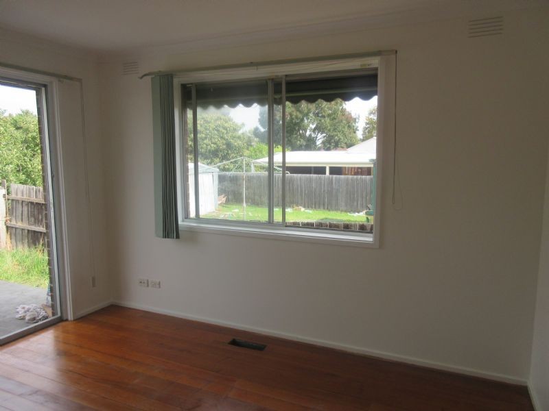 76 CENTENARY STREET, Seaford VIC 3198