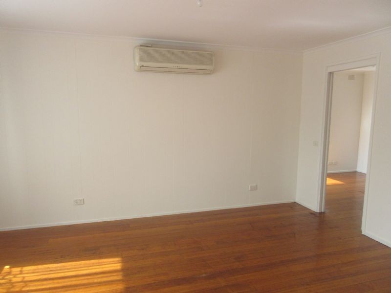 76 CENTENARY STREET, Seaford VIC 3198