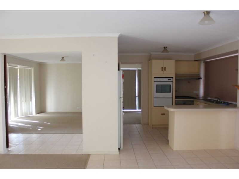 2 Prasino court, Carrum Downs VIC 3201