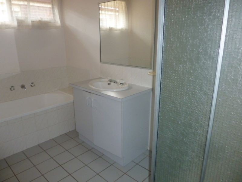 27 Jarman Drive, Langwarrin VIC 3910