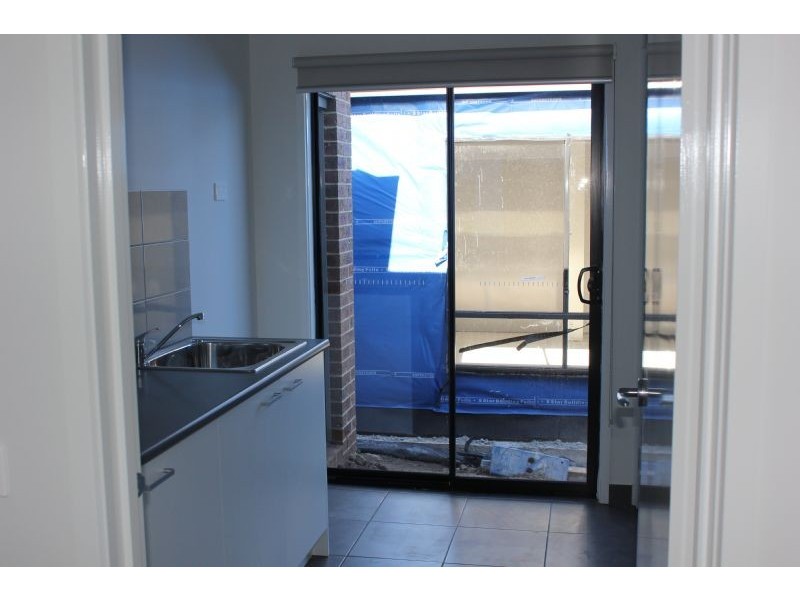 6 Goodenia Loop, Cranbourne West VIC 3977