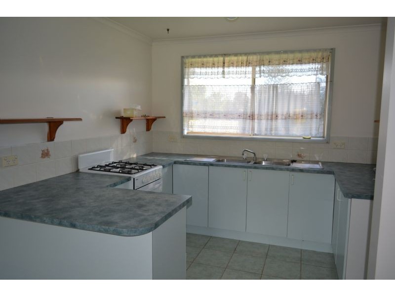 65 McClelland Drive, Skye VIC 3977