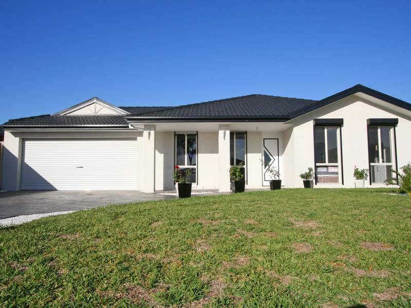 15 Narelle Court, Skye VIC 3977