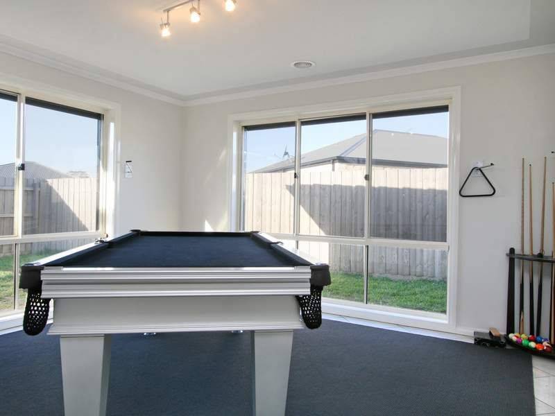 15 Narelle Court, Skye VIC 3977