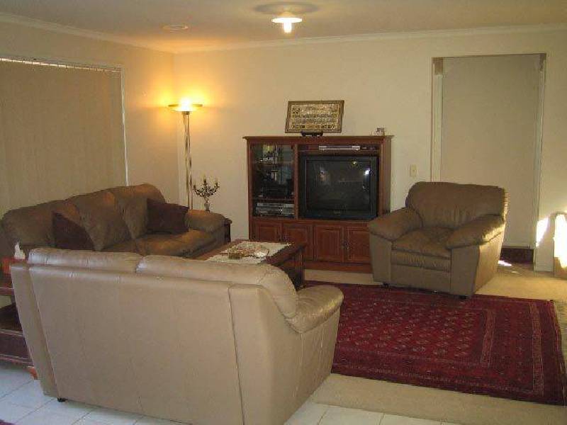 15 Dairy Place, Skye VIC 3977