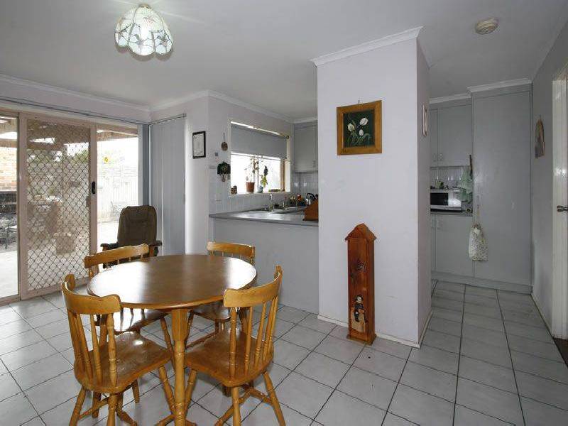 14 Minka Place, Skye VIC 3977