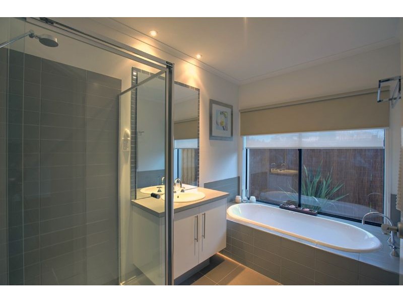 14 River Gum Place, Sandhurst VIC 3977