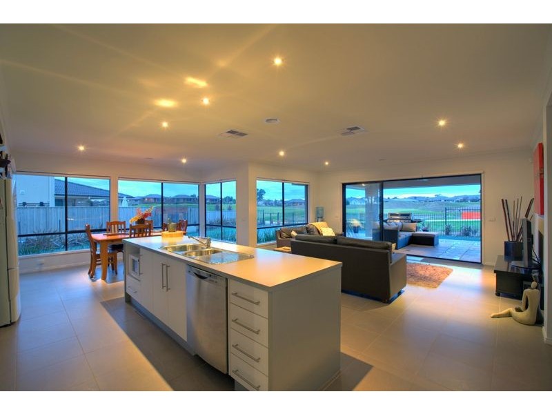 14 River Gum Place, Sandhurst VIC 3977