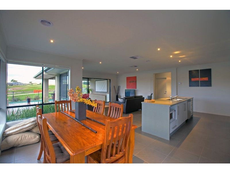 14 River Gum Place, Sandhurst VIC 3977