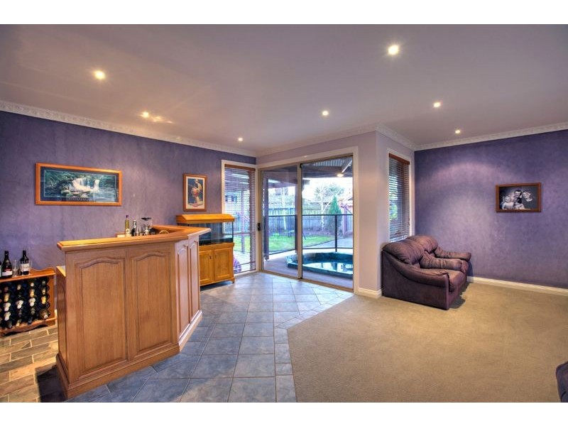 9 Arthur Court, Skye VIC 3977