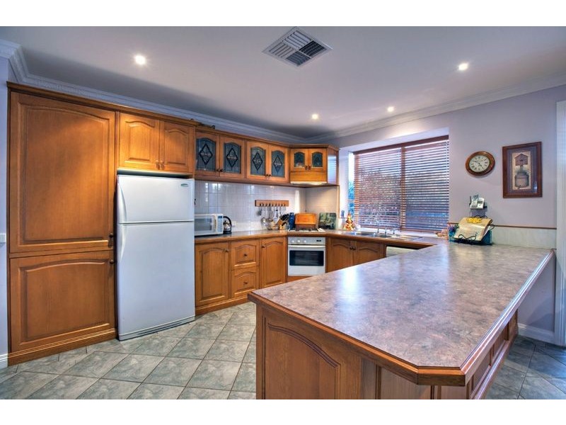 9 Arthur Court, Skye VIC 3977