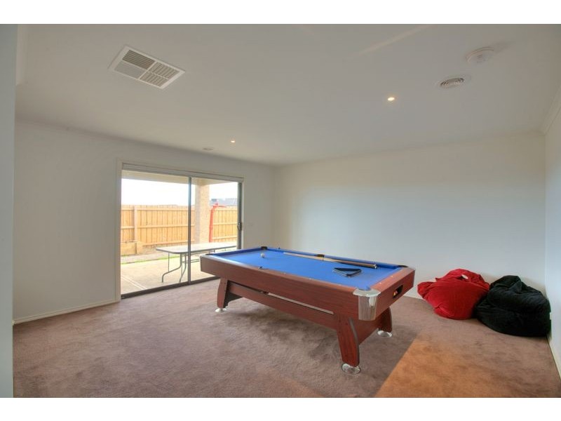 32 Golden Way, Skye VIC 3977