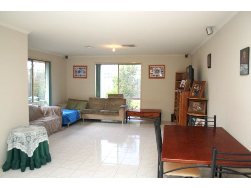 6 Glynelea Cresent, Skye VIC 3977