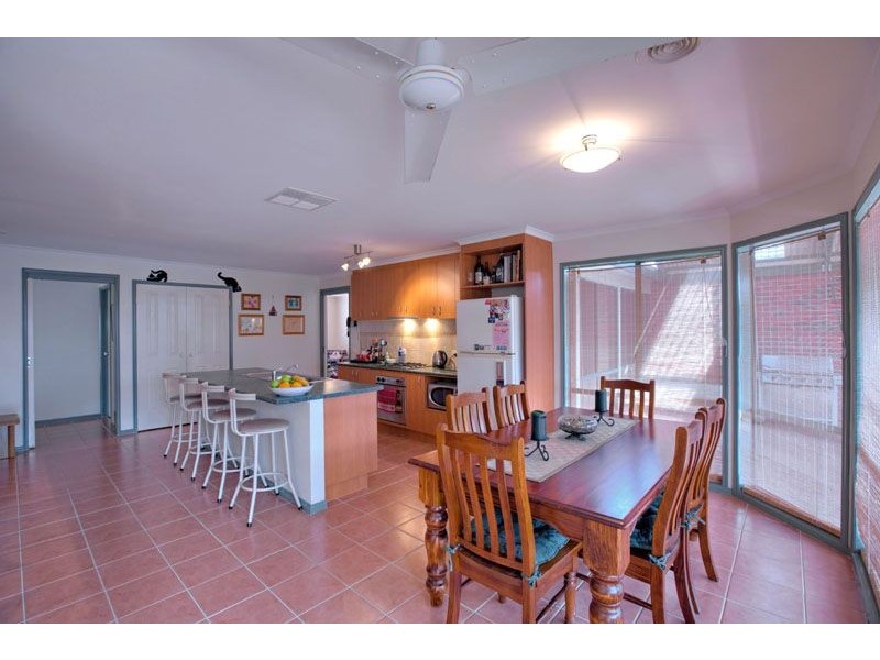 10 Mulga Place, Carrum Downs VIC 3201