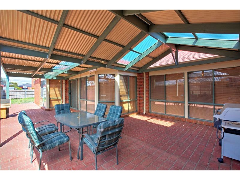 10 Mulga Place, Carrum Downs VIC 3201