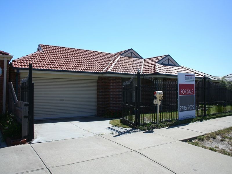 9 Edinburgh drive, Skye VIC 3977